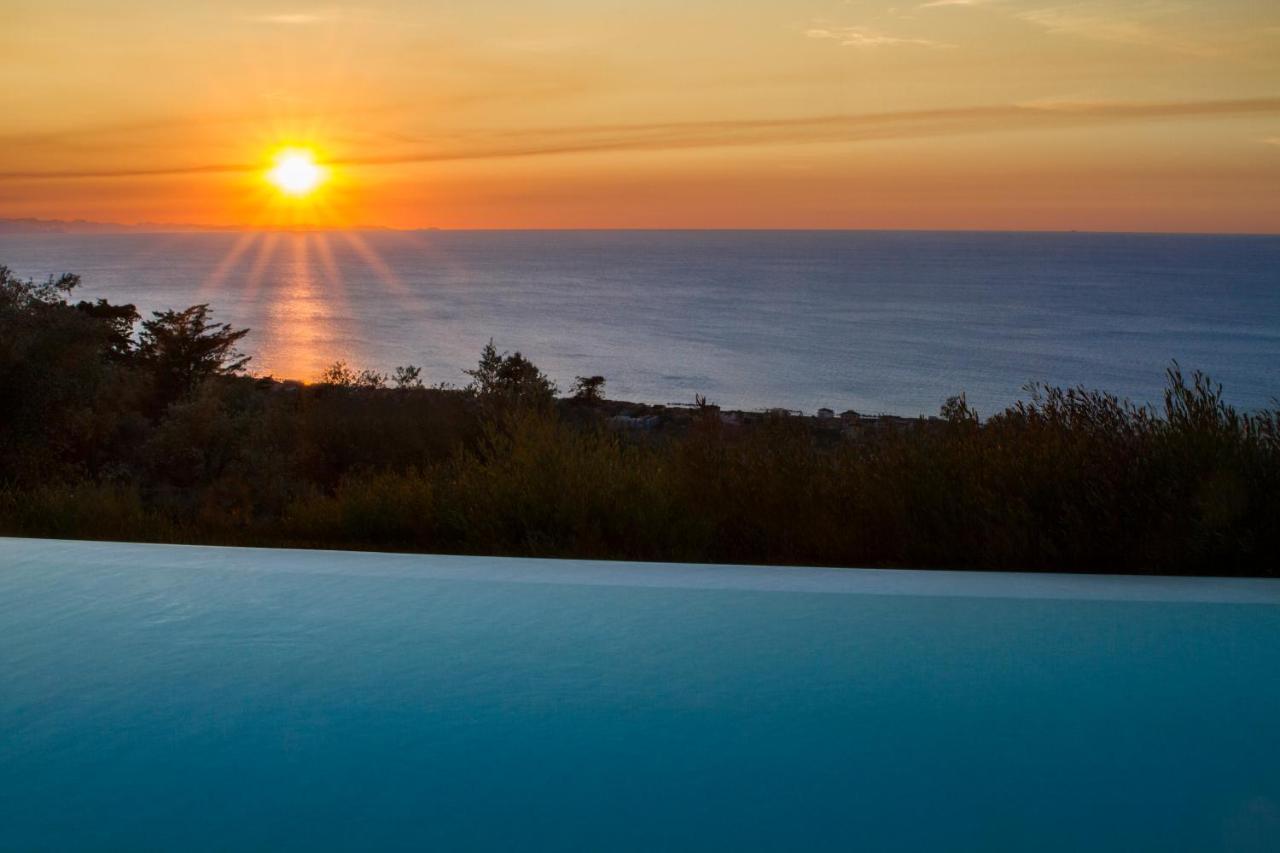 Villa Laura Capo dʼOrlando Exteriér fotografie