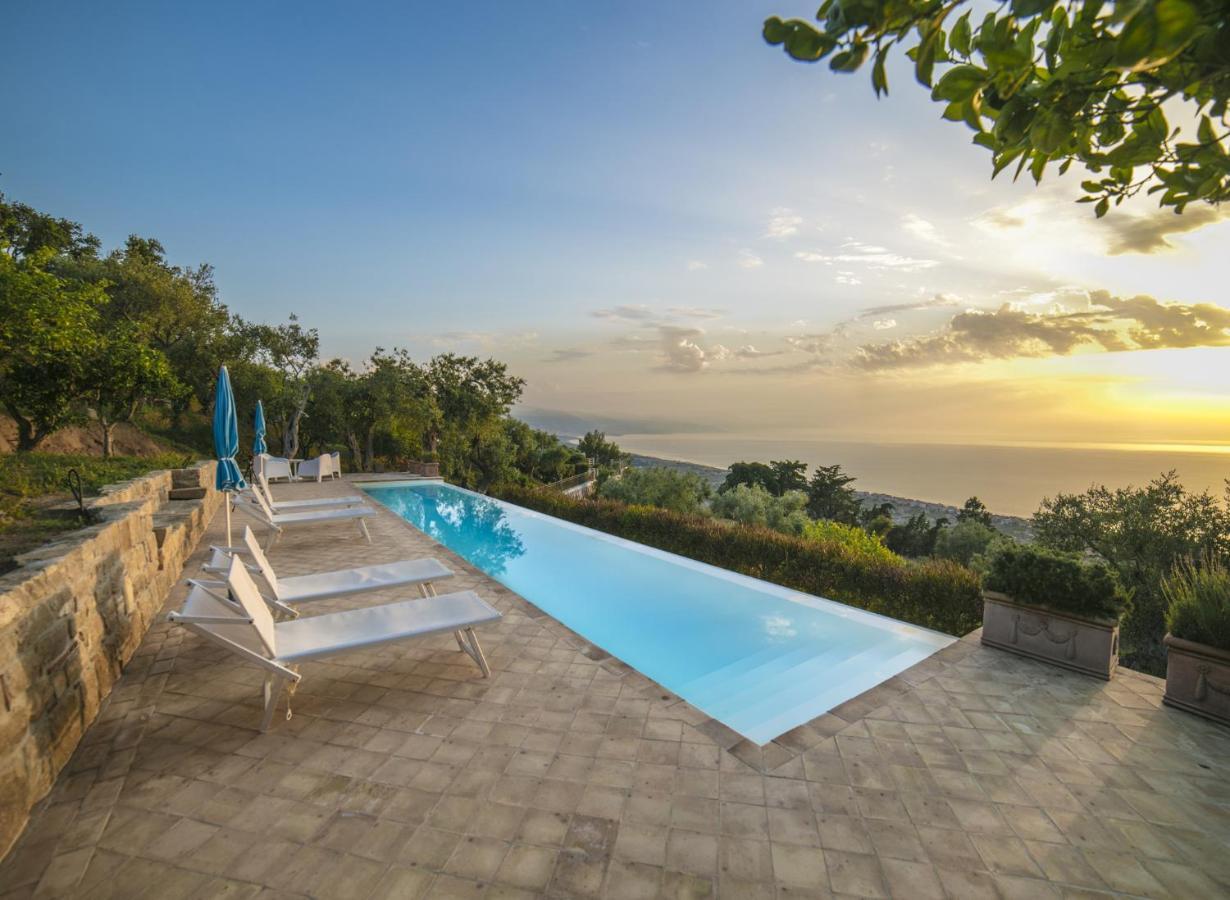 Villa Laura Capo dʼOrlando Exteriér fotografie