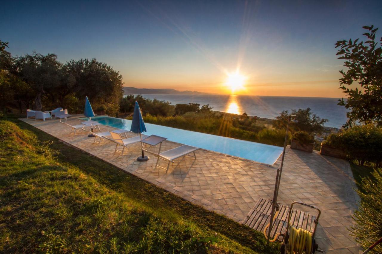 Villa Laura Capo dʼOrlando Exteriér fotografie